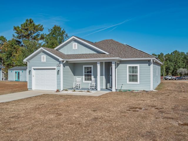 420 N Charles Willis Drive, Midway, FL 32343