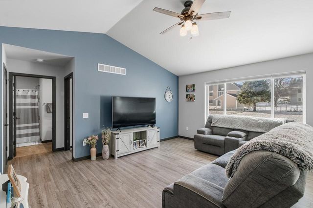 1035 Bluegrass Trail, Waterloo, WI 53594