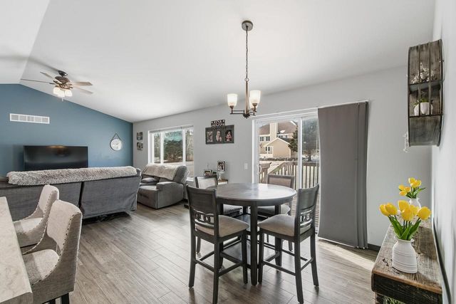 1035 Bluegrass Trail, Waterloo, WI 53594