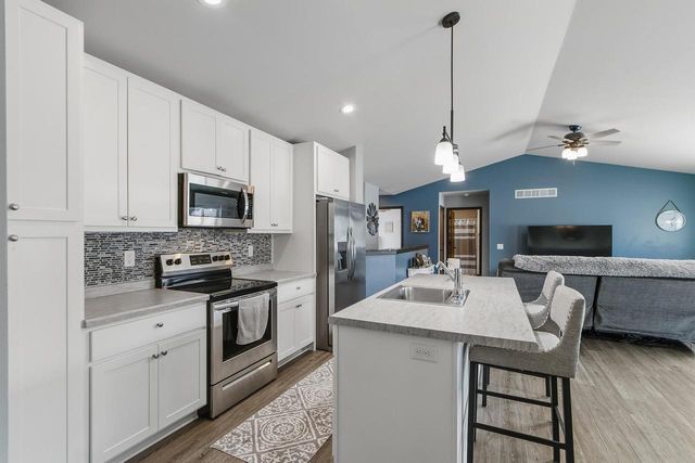 1035 Bluegrass Trail, Waterloo, WI 53594