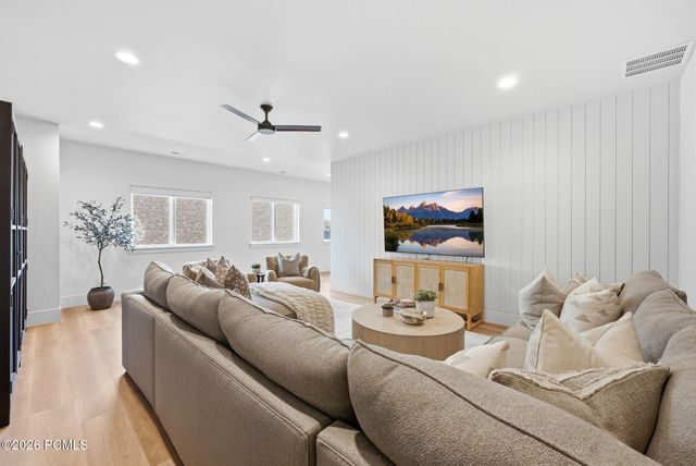 221 E Rockwell Way, Midway, UT 84049