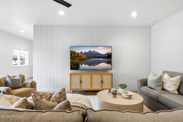 221 E Rockwell Way, Midway, UT 84049