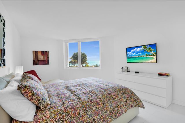 550 S Ocean Boulevard 305, Boca Raton, FL 33432