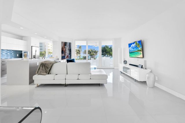 550 S Ocean Boulevard 305, Boca Raton, FL 33432