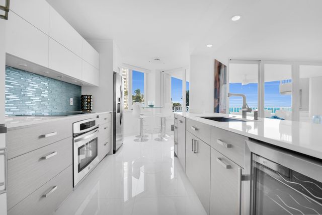 550 S Ocean Boulevard 305, Boca Raton, FL 33432