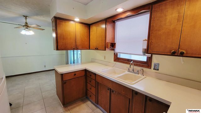 5020 Claire Avenue, Lincoln, NE 68516