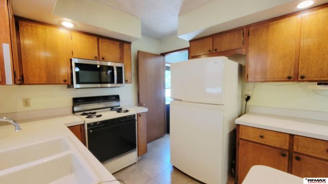 5020 Claire Avenue, Lincoln, NE 68516