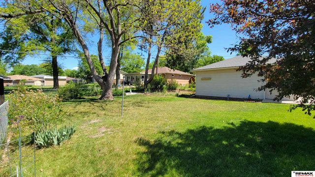 5020 Claire Avenue, Lincoln, NE 68516