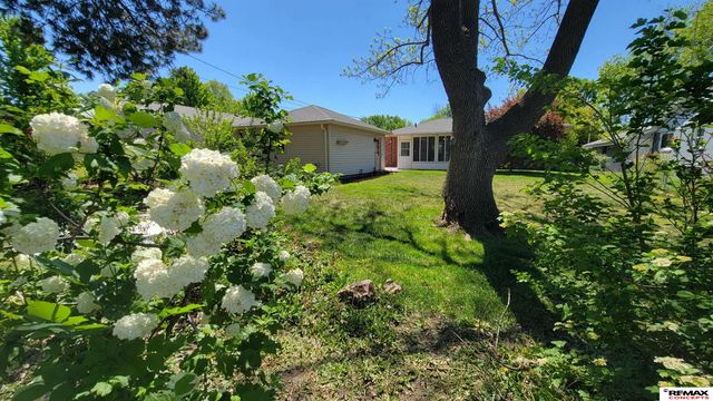 5020 Claire Avenue, Lincoln, NE 68516
