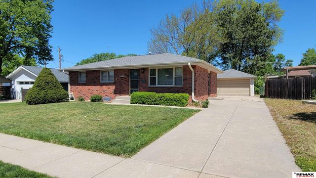 5020 Claire Avenue, Lincoln, NE 68516