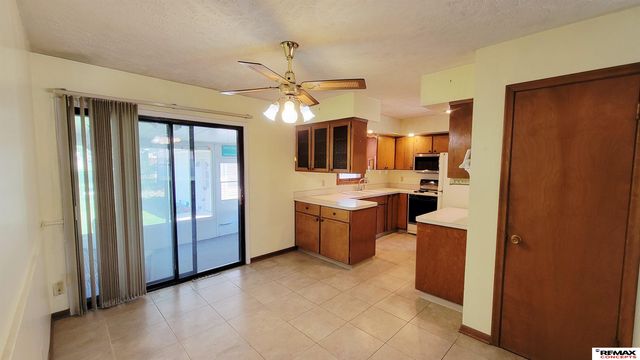 5020 Claire Avenue, Lincoln, NE 68516