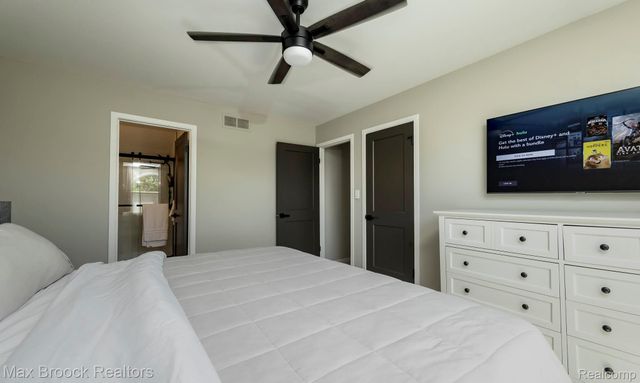 6606 Westbrooke Court, West Bloomfield Charter Township, MI 48322