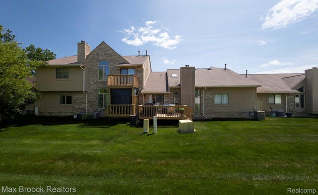 6606 Westbrooke Court, West Bloomfield Charter Township, MI 48322