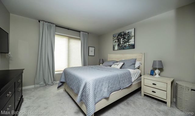 6606 Westbrooke Court, West Bloomfield Charter Township, MI 48322