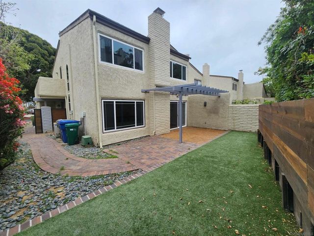 8730 Caminito Sueno, San Diego, CA 92037