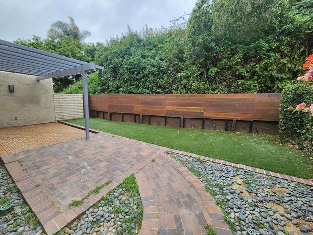 8730 Caminito Sueno, San Diego, CA 92037