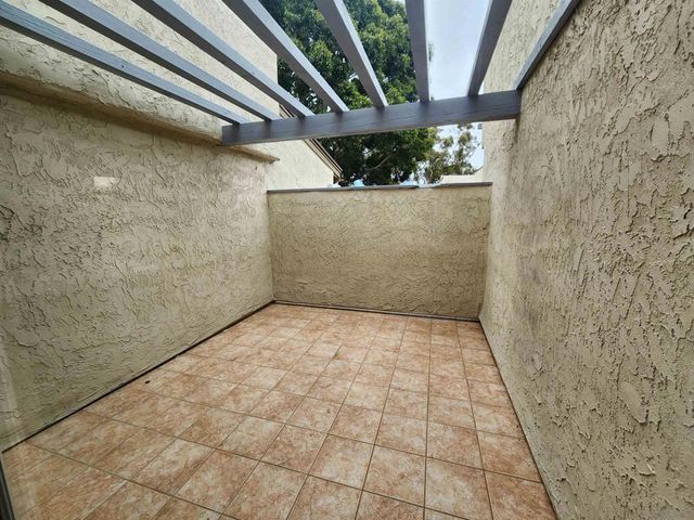 8730 Caminito Sueno, San Diego, CA 92037