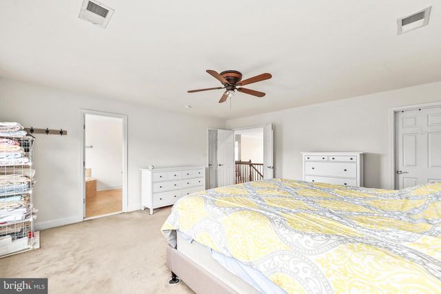 1402 SANDS CIR, Fredericksburg, VA 22401