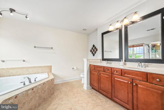 1402 SANDS CIR, Fredericksburg, VA 22401