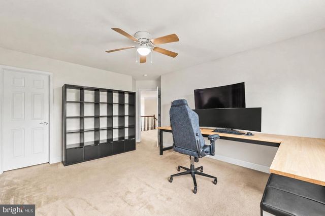 1402 SANDS CIR, Fredericksburg, VA 22401