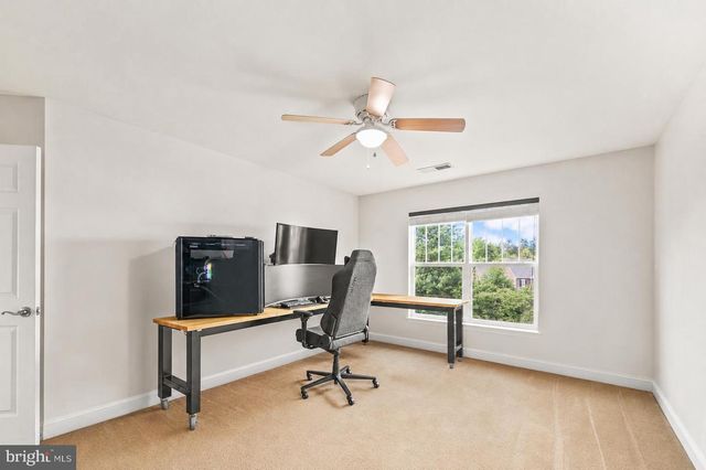 1402 SANDS CIR, Fredericksburg, VA 22401