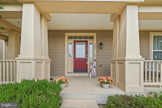 1402 SANDS CIR, Fredericksburg, VA 22401