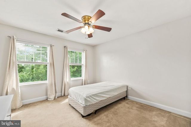 1402 SANDS CIR, Fredericksburg, VA 22401