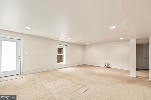 1402 SANDS CIR, Fredericksburg, VA 22401