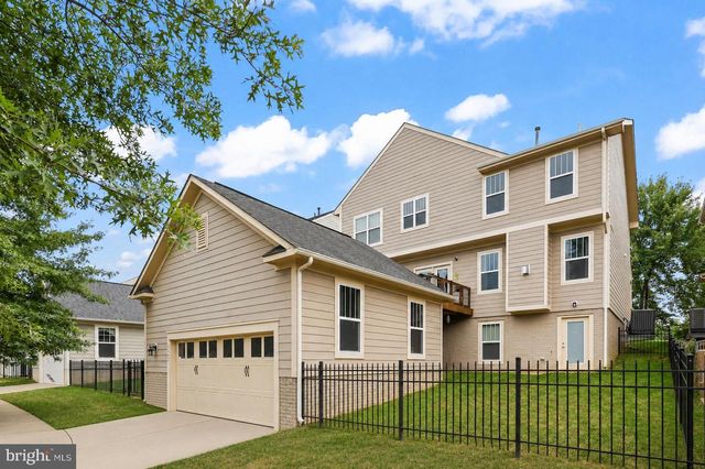 1402 SANDS CIR, Fredericksburg, VA 22401