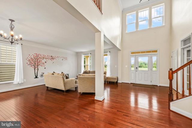 1402 SANDS CIR, Fredericksburg, VA 22401