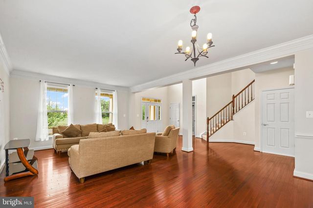 1402 SANDS CIR, Fredericksburg, VA 22401
