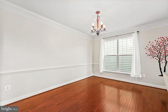 1402 SANDS CIR, Fredericksburg, VA 22401