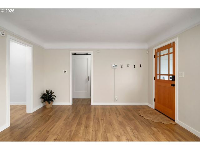 16428 Se WOODWARD St, Portland, OR 97236