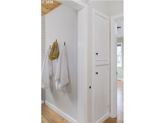 16428 Se WOODWARD St, Portland, OR 97236