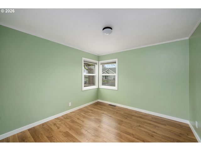 16428 Se WOODWARD St, Portland, OR 97236