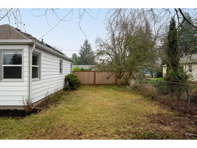 16428 Se WOODWARD St, Portland, OR 97236