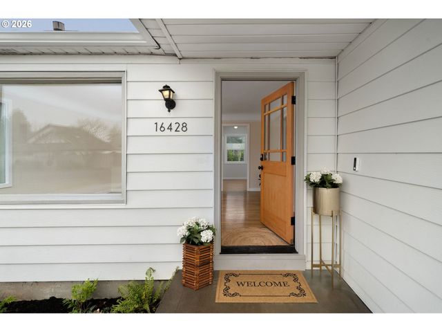 16428 Se WOODWARD St, Portland, OR 97236