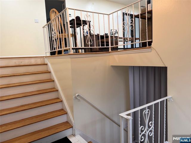 7 Campi Court, Dumont, NJ 07628