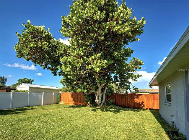 220 GLEN OAK ROAD, Venice, FL 34293