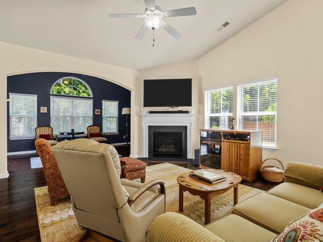 432 Fieldsview Lane, Simpsonville, SC 29681