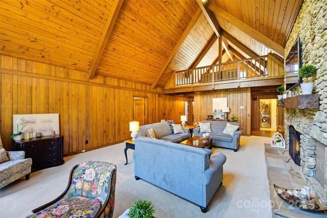 1515 Heatherloch Drive, Gastonia, NC 28054