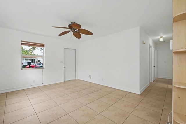 2530 Mckinley St, Hollywood, FL 33020