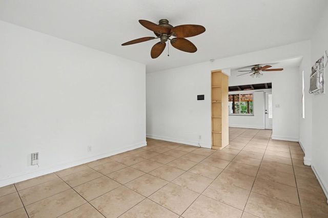 2530 Mckinley St, Hollywood, FL 33020