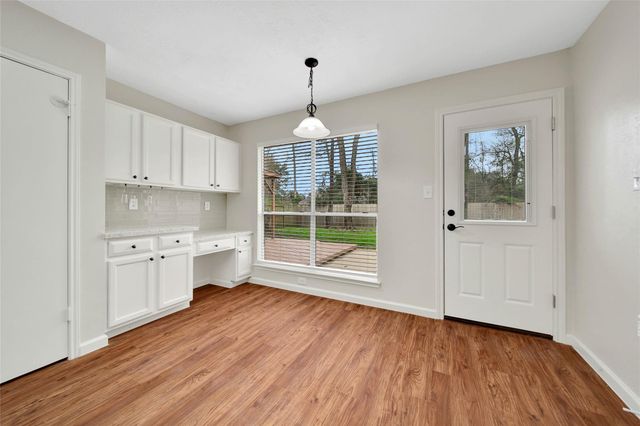 1427 Redwood Village Circle, Spring, TX 77386