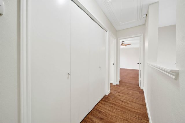 1427 Redwood Village Circle, Spring, TX 77386