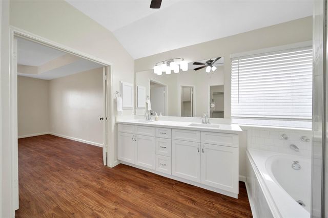 1427 Redwood Village Circle, Spring, TX 77386