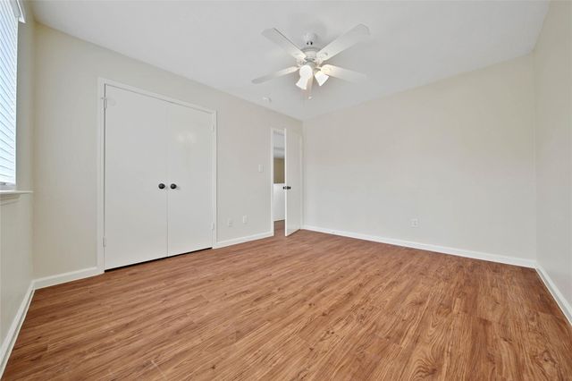 1427 Redwood Village Circle, Spring, TX 77386