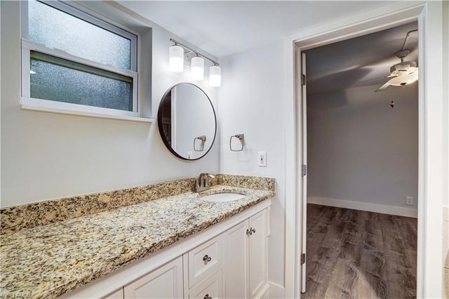 975 9th AVE S 11, Naples, FL 34102