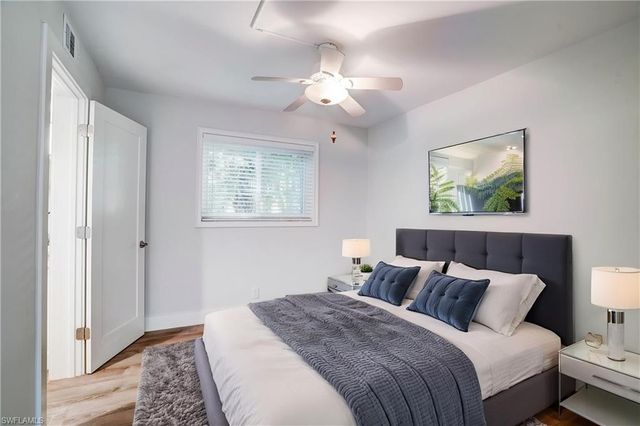 975 9th AVE S 11, Naples, FL 34102