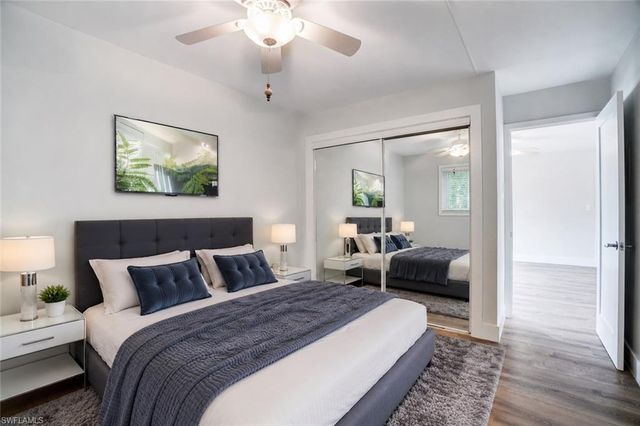 975 9th AVE S 11, Naples, FL 34102